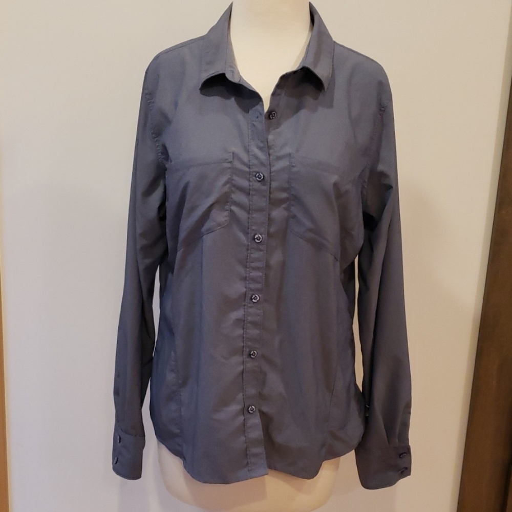 North face Women's Long Sleeve Button Up L